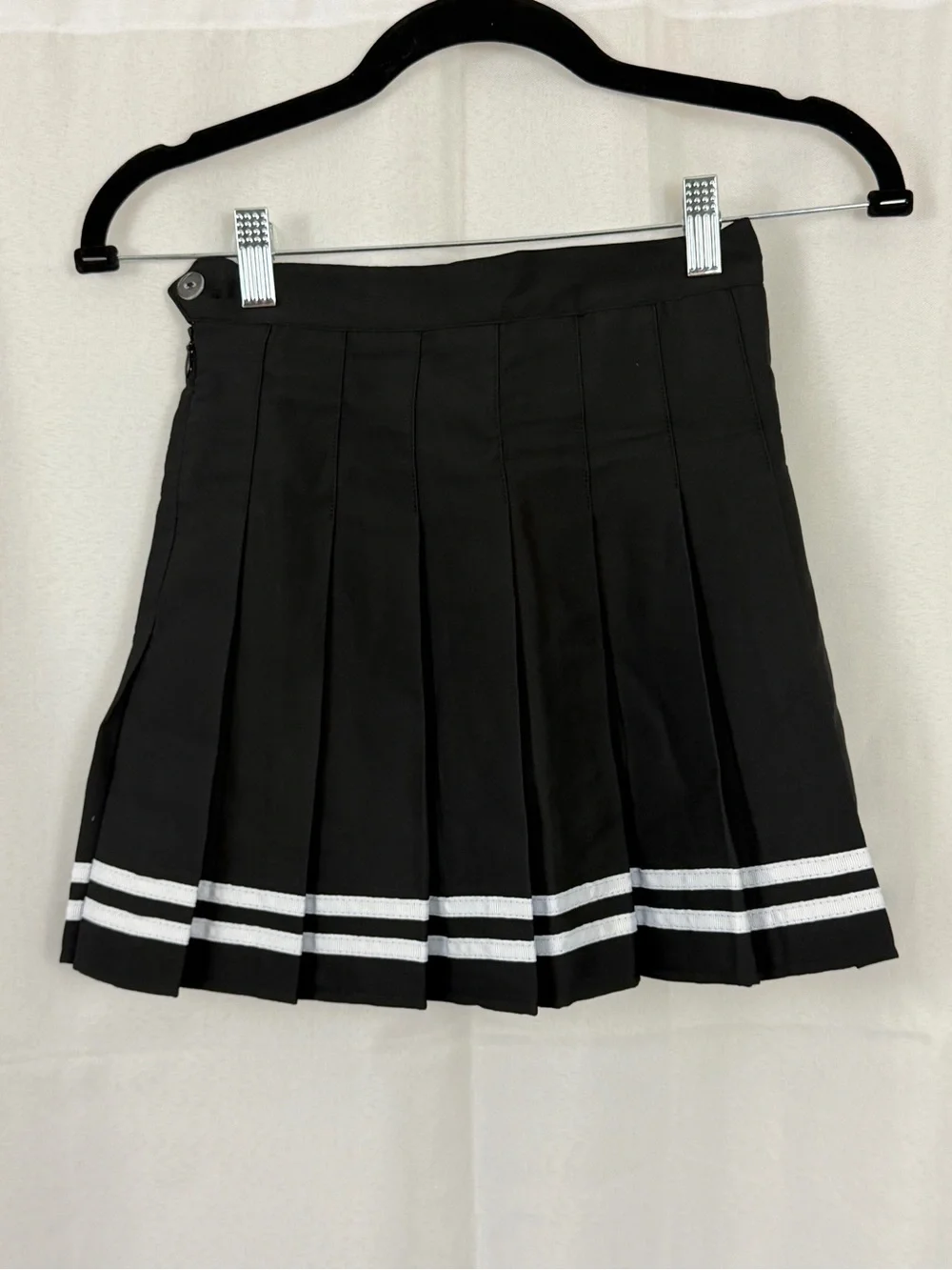Classic Black Pleated Skort with White Stripe Detail Size 150(10-11yr). NWT